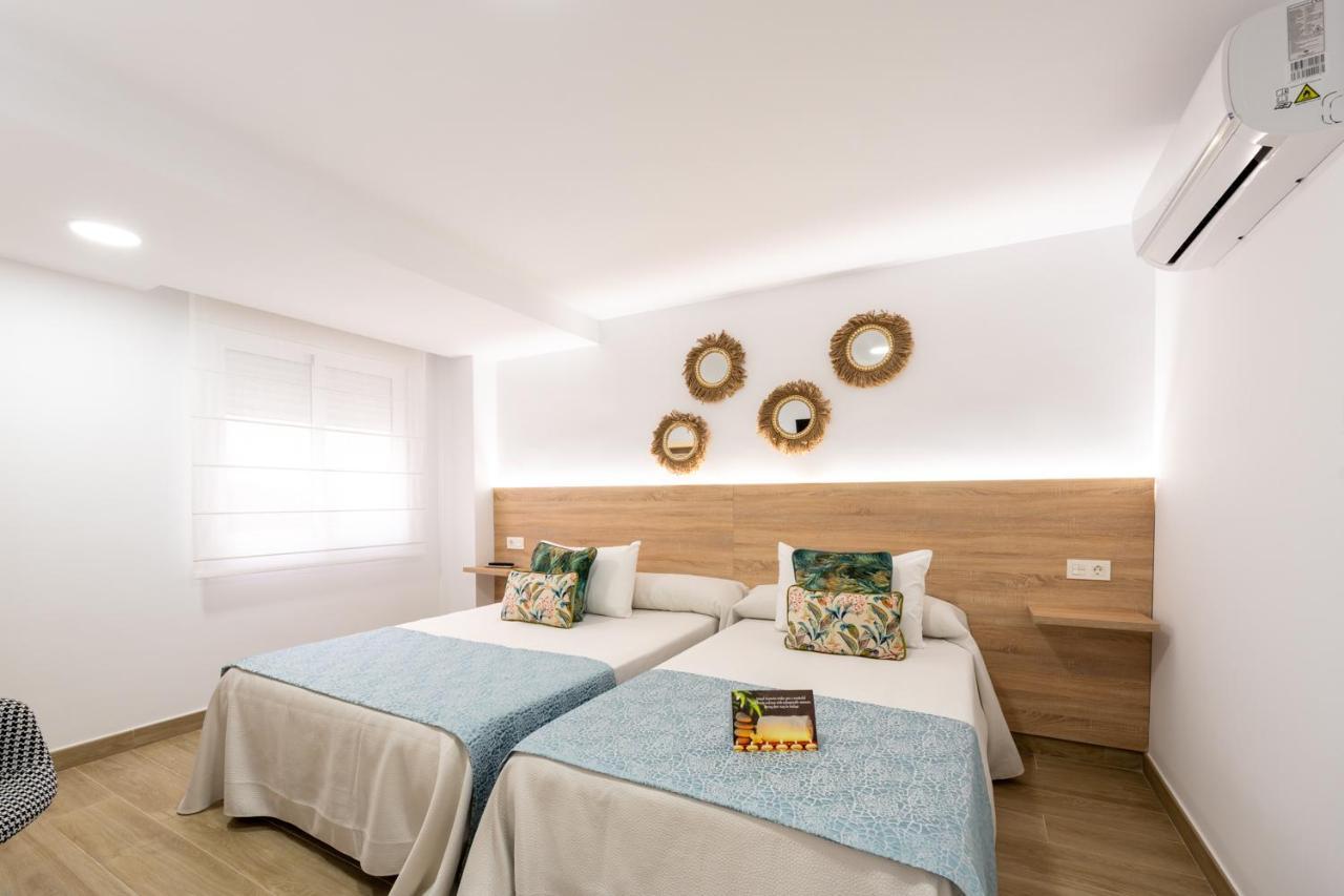 Hostal Romerito مالقة المظهر الخارجي الصورة