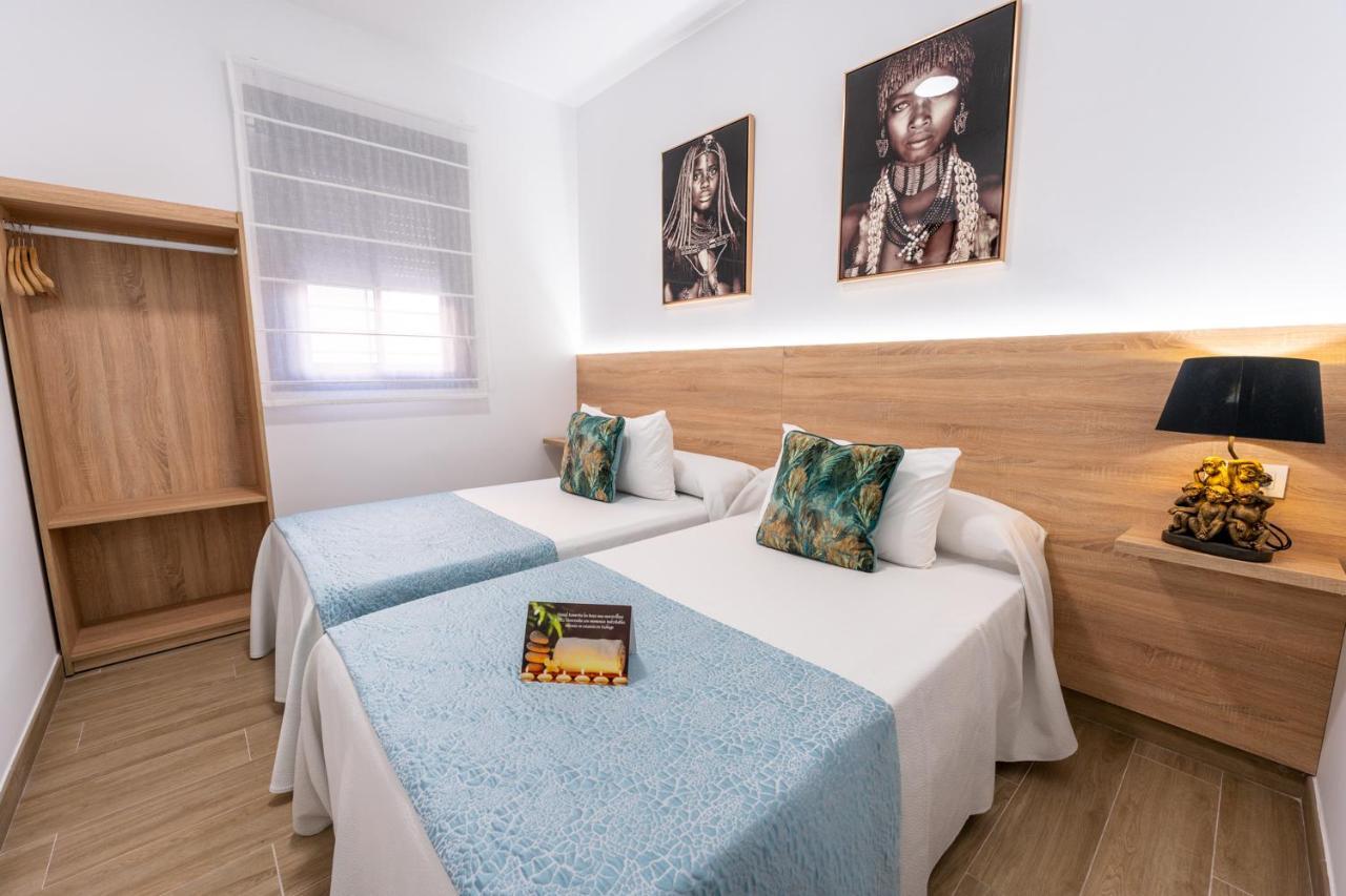 Hostal Romerito مالقة المظهر الخارجي الصورة