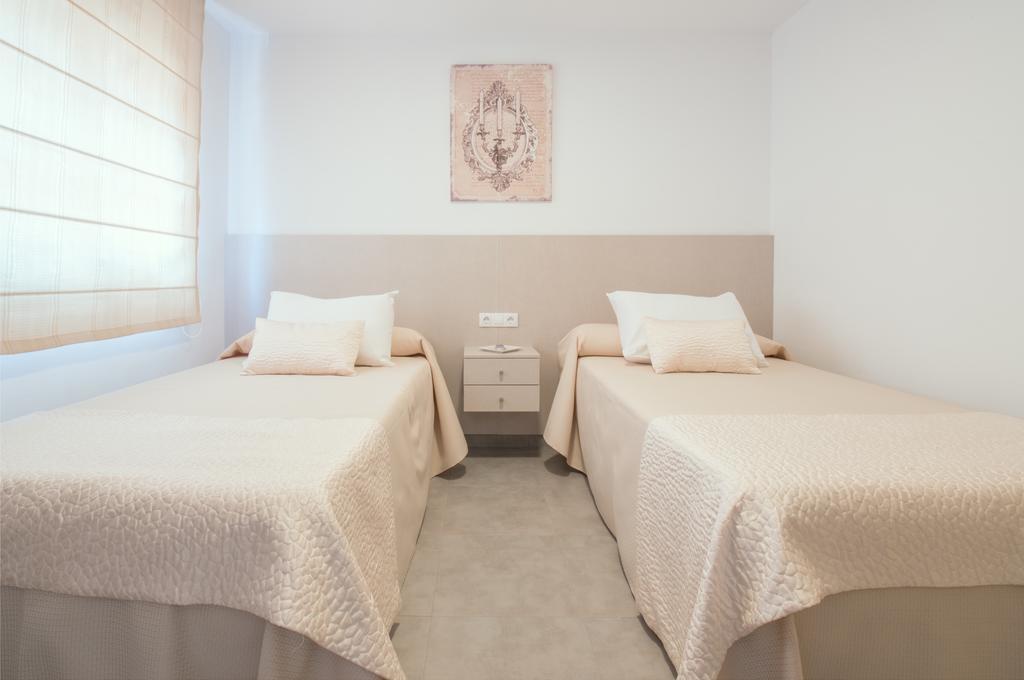 Hostal Romerito مالقة المظهر الخارجي الصورة