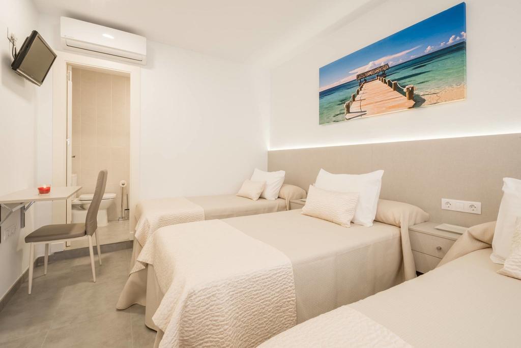 Hostal Romerito مالقة المظهر الخارجي الصورة